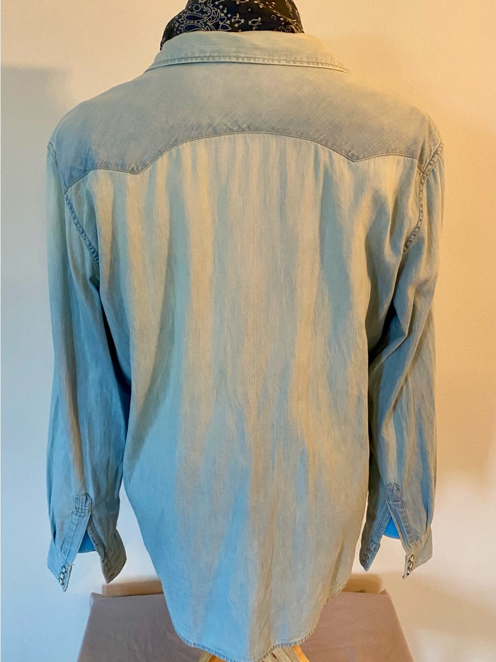 Levi’s Faded Light Wash Western Denim Shirt XXL – Worn-In Patina - Picture 6 of 7
